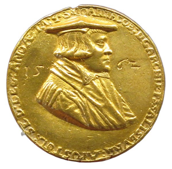Zlatá medaile arcibiskupa Johanna Jakoba Khuena von Belasi od Hanse Ässlingera z roku 1562